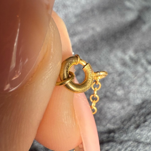 Gold Heart Shaped Locket - Picture 2 of 6